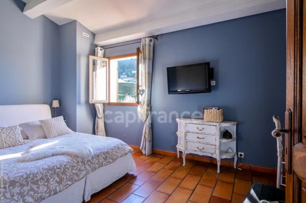 Maison à vendre 7 pièces CEYRESTE (13)