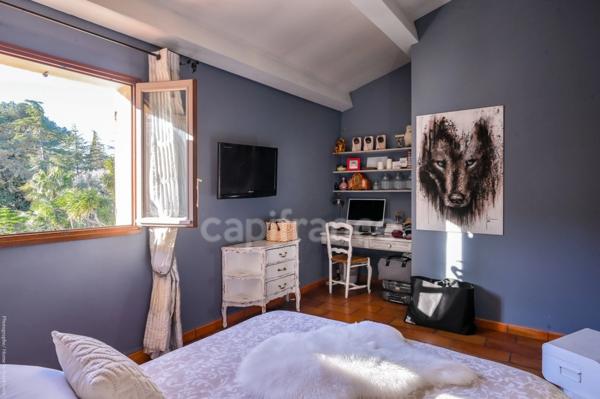 Maison à vendre 7 pièces CEYRESTE (13)