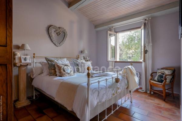 Maison à vendre 7 pièces CEYRESTE (13)