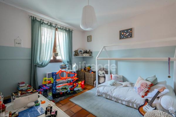 Maison à vendre 7 pièces CEYRESTE (13)