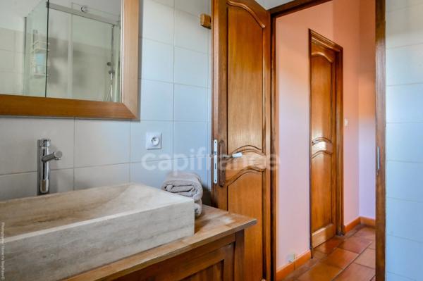 Maison à vendre 7 pièces CEYRESTE (13)