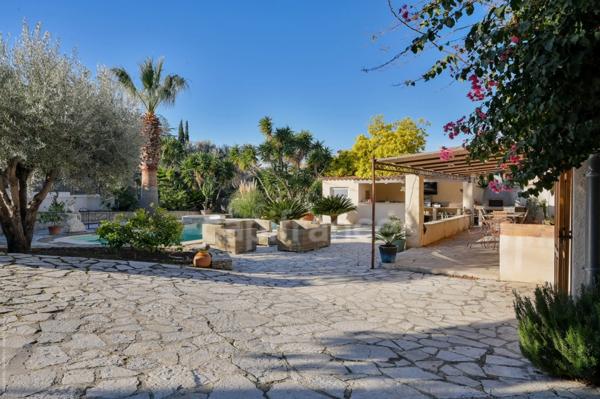 Maison à vendre 7 pièces CEYRESTE (13)