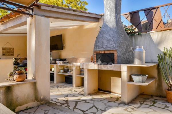 Maison à vendre 7 pièces CEYRESTE (13)