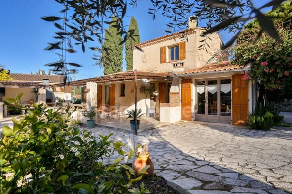 Maison à vendre 7 pièces CEYRESTE (13)