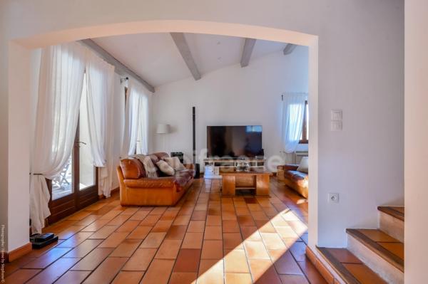 Maison à vendre 7 pièces CEYRESTE (13)