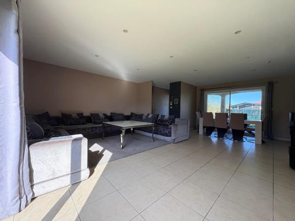 Maison plain pied - 5 pièces - 143m2
