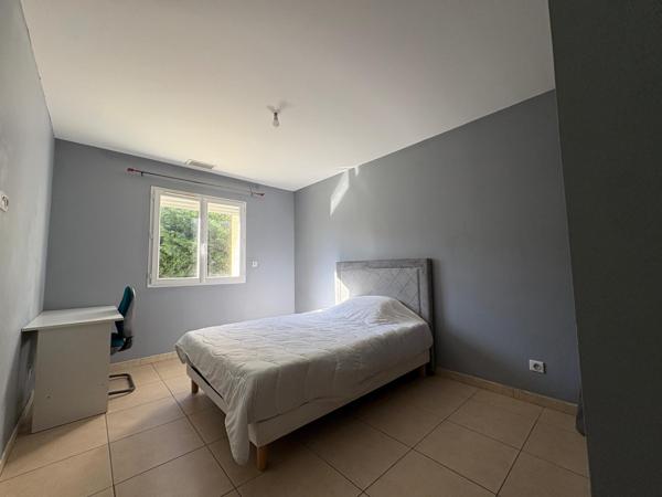 Maison plain pied - 5 pièces - 143m2