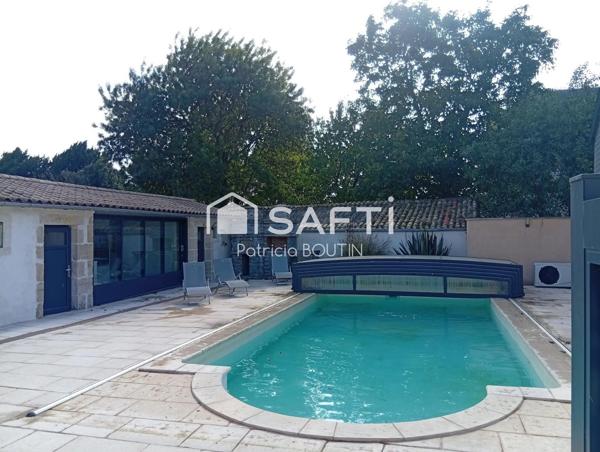 PAVILLON 4 CHAMBRES + BUREAU AVEC JARDIN, DOUBLE GARAGE ET PISCINE A LA CRECHE !