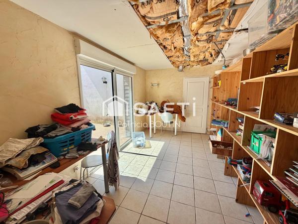 PAVILLON 4 CHAMBRES + BUREAU AVEC JARDIN, DOUBLE GARAGE ET PISCINE A LA CRECHE !