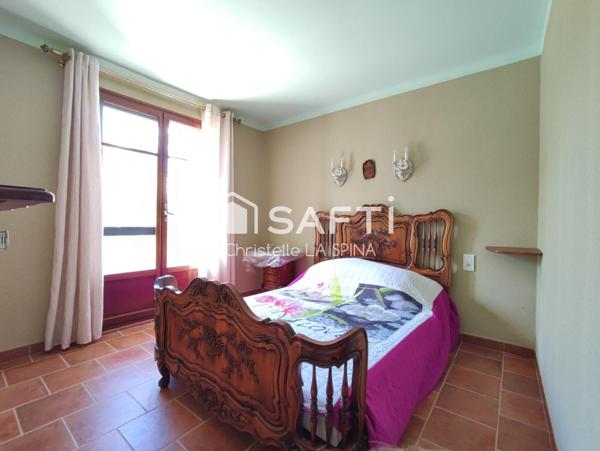 Maison de caractère avec jardin et garage, à quelques pas du centre historique d’Arles