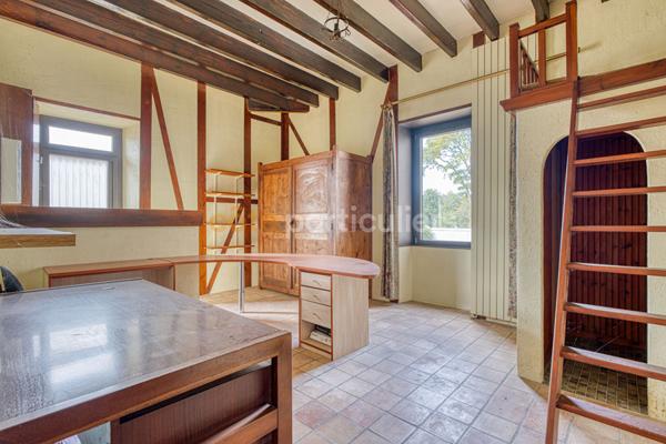 Vente Maison275 m² - 9 Pièces - LA ROCHE SUR YON (85000)