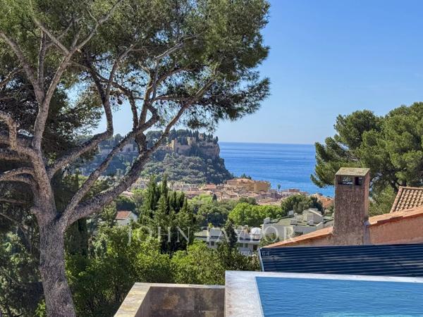 Villa contemporaine d’exception à Cassis avec vue mer et Cap Canaille, piscine et dépendances