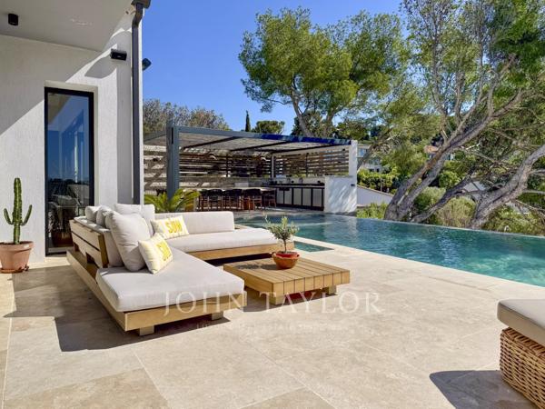 Villa contemporaine d’exception à Cassis avec vue mer et Cap Canaille, piscine et dépendances