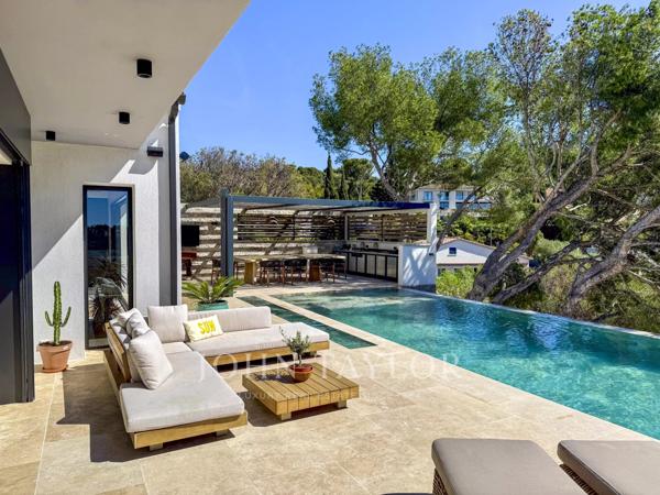 Villa contemporaine d’exception à Cassis avec vue mer et Cap Canaille, piscine et dépendances