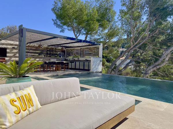 Villa contemporaine d’exception à Cassis avec vue mer et Cap Canaille, piscine et dépendances