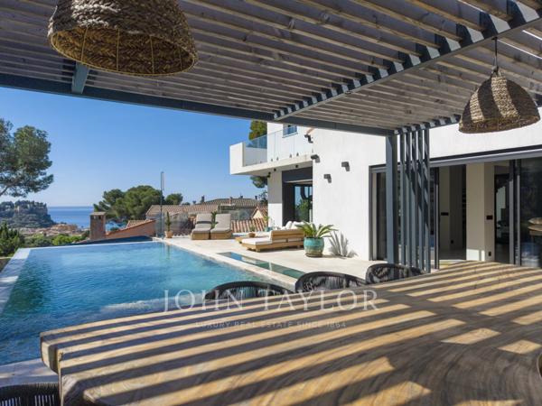 Villa contemporaine d’exception à Cassis avec vue mer et Cap Canaille, piscine et dépendances