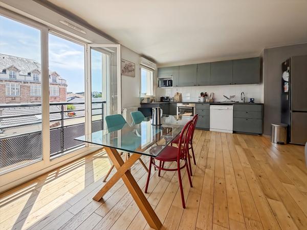 Appartement  Bas-Montreuil limite Vincennes 3 pièce(s) 71.45m² avec place   de parking et local vélo