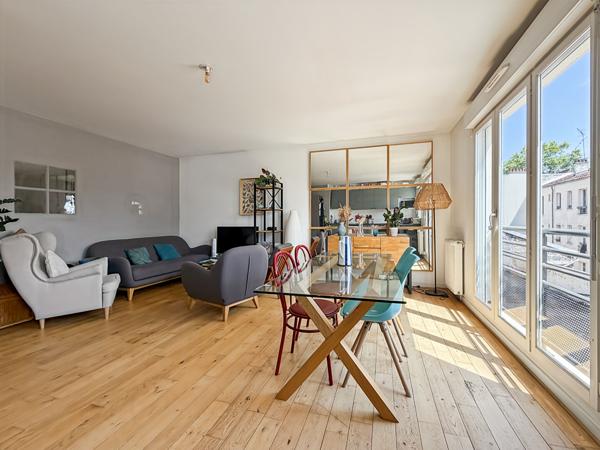 Appartement  Bas-Montreuil limite Vincennes 3 pièce(s) 71.45m² avec place   de parking et local vélo