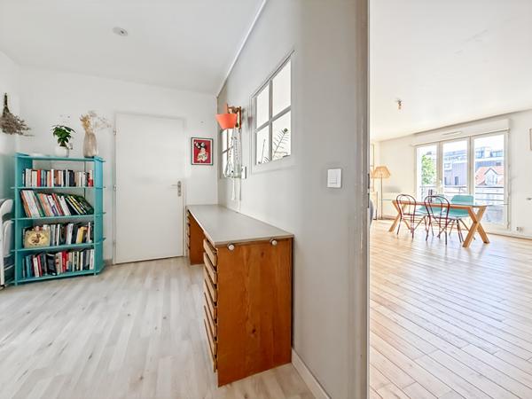 Appartement  Bas-Montreuil limite Vincennes 3 pièce(s) 71.45m² avec place   de parking et local vélo