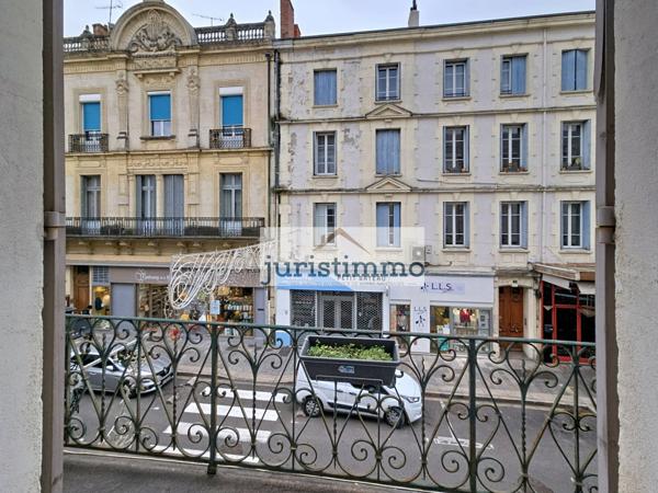 Orange (84100) Appartement lumineux en coeur de ville d'Orange