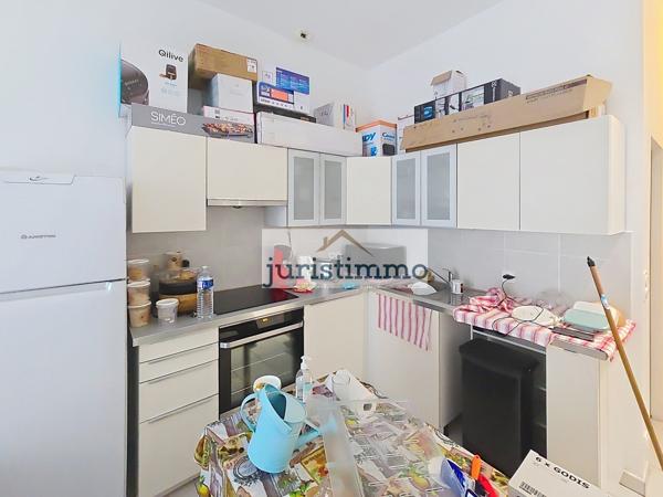 Orange (84100) Appartement lumineux en coeur de ville d'Orange