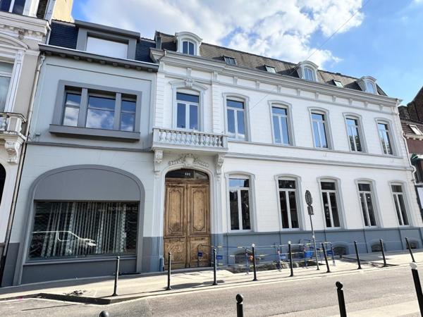 16 appartements du T2 au T3 avec cave et place de parking.