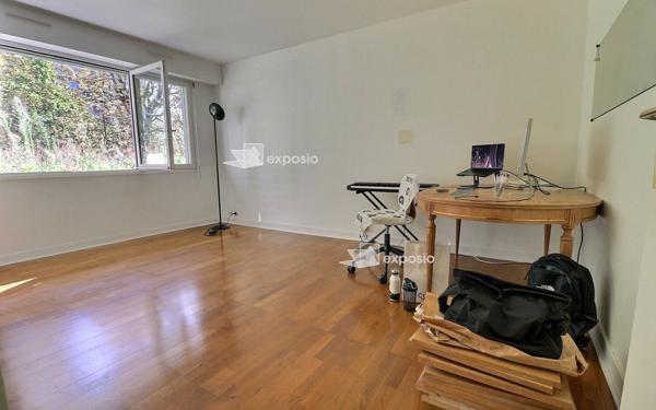 Appartement à vendre    2 pièces • 44,30 m2 Paris 20