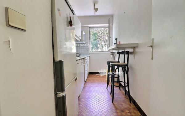 Appartement à vendre    2 pièces • 44,30 m2 Paris 20