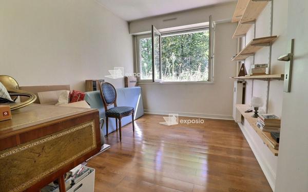 Appartement à vendre    2 pièces • 44,30 m2 Paris 20