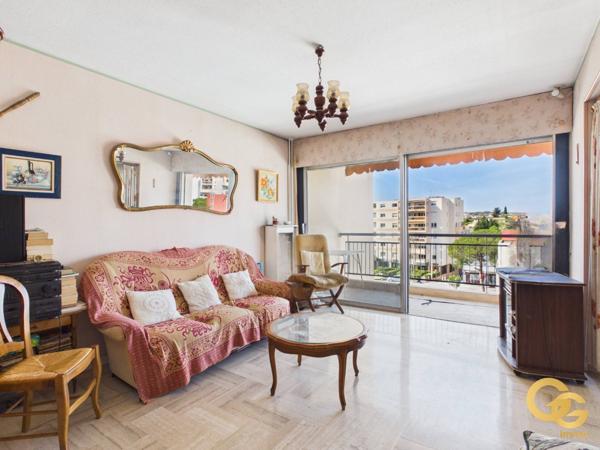 Appartement à ROCHEVILLE (06110)