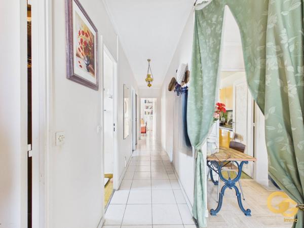 Appartement à ROCHEVILLE (06110)