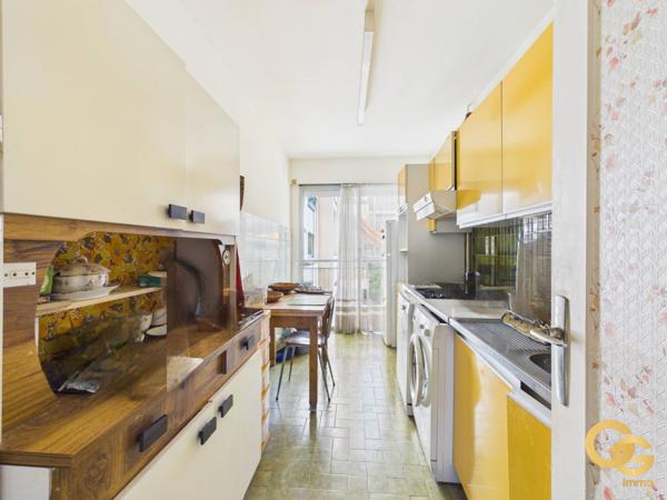 Appartement à ROCHEVILLE (06110)