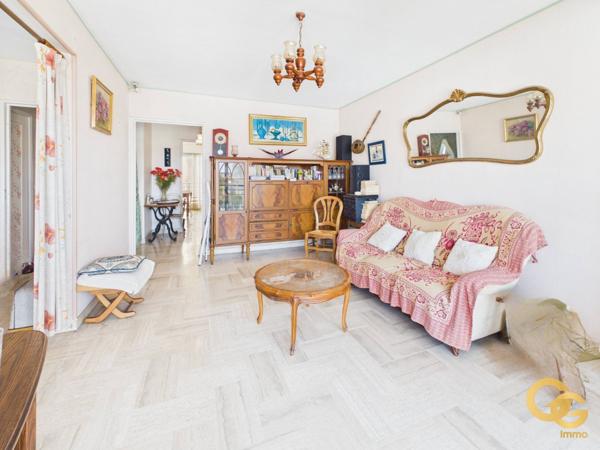 Appartement à ROCHEVILLE (06110)