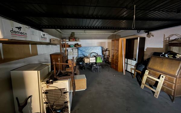 Stationnement à vendre    26 m2 Marseille 8