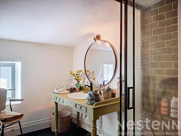 A vendre à l'Eguille, maison de 115m² avec ses 4 chambres en plein centre villle.