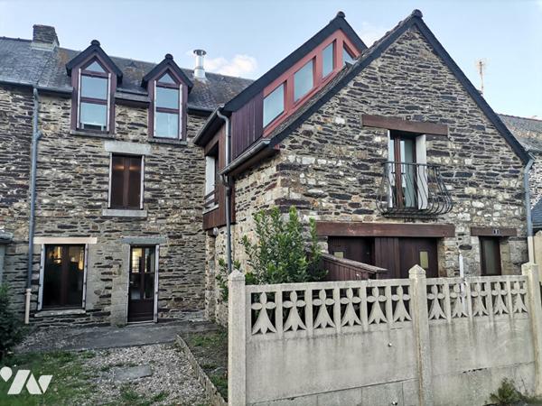 PLELAN LE GRAND - Immeuble de 3 appartements en centre ville.