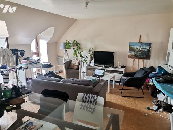 PLELAN LE GRAND - Immeuble de 3 appartements en centre ville.