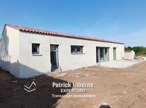 Saintes (17100) Maison individuelle de plain pied.