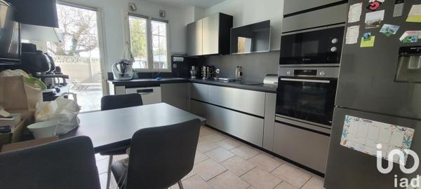 Maison 4 pièces de 95 m² à La Crau (83260)