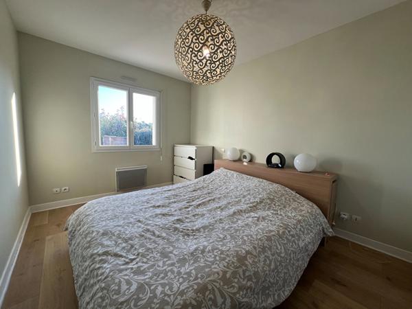 A vendre maison contemporaine plain-pied Saint Pierre Du Mont 4 chambres garage terrasses