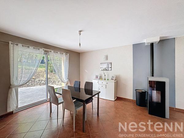 Maison contemporaine, vie de plain pied - 106m² - 4 chambres - sous-sol ; Languidic.