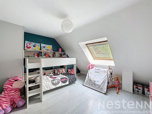 Maison contemporaine, vie de plain pied - 106m² - 4 chambres - sous-sol ; Languidic.