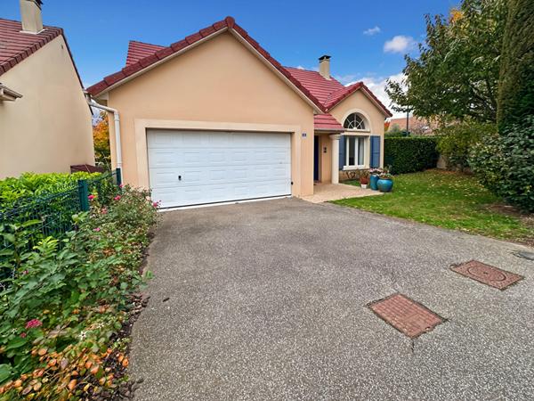 Maison Orgeval 6 pièce(s) 145 m2