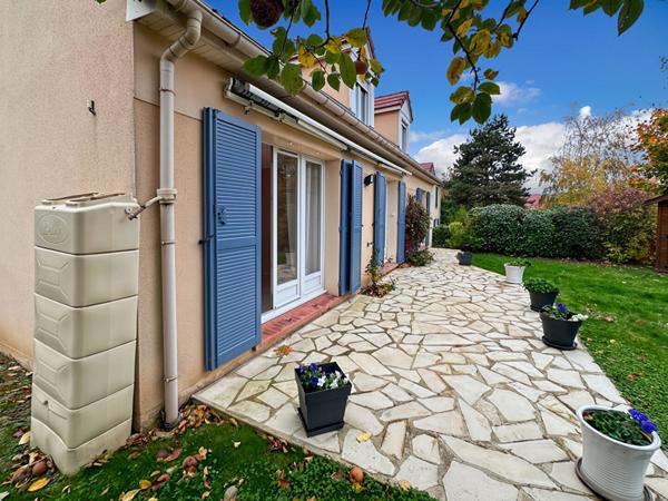 Maison Orgeval 6 pièce(s) 145 m2