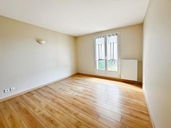 Maison Orgeval 6 pièce(s) 145 m2