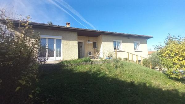 Maison à vendre à Chazay d'Azergues - 4 chambres, piscine et jardin