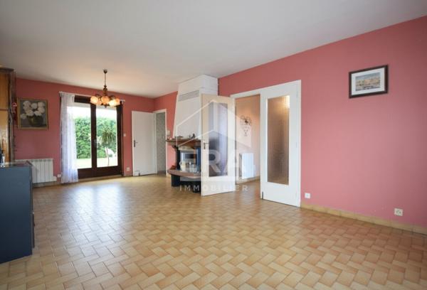 Maison à vendre à Chazay d'Azergues - 4 chambres, piscine et jardin