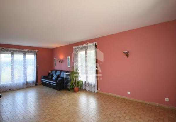 Maison à vendre à Chazay d'Azergues - 4 chambres, piscine et jardin