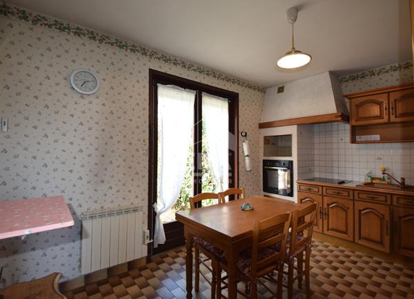 Maison à vendre à Chazay d'Azergues - 4 chambres, piscine et jardin