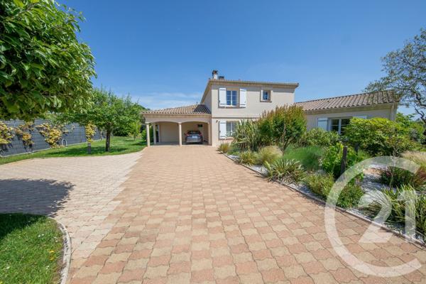 Maison à vendre  7 pièces - 190 m 2   LE TAILLAN MEDOC  - 33
